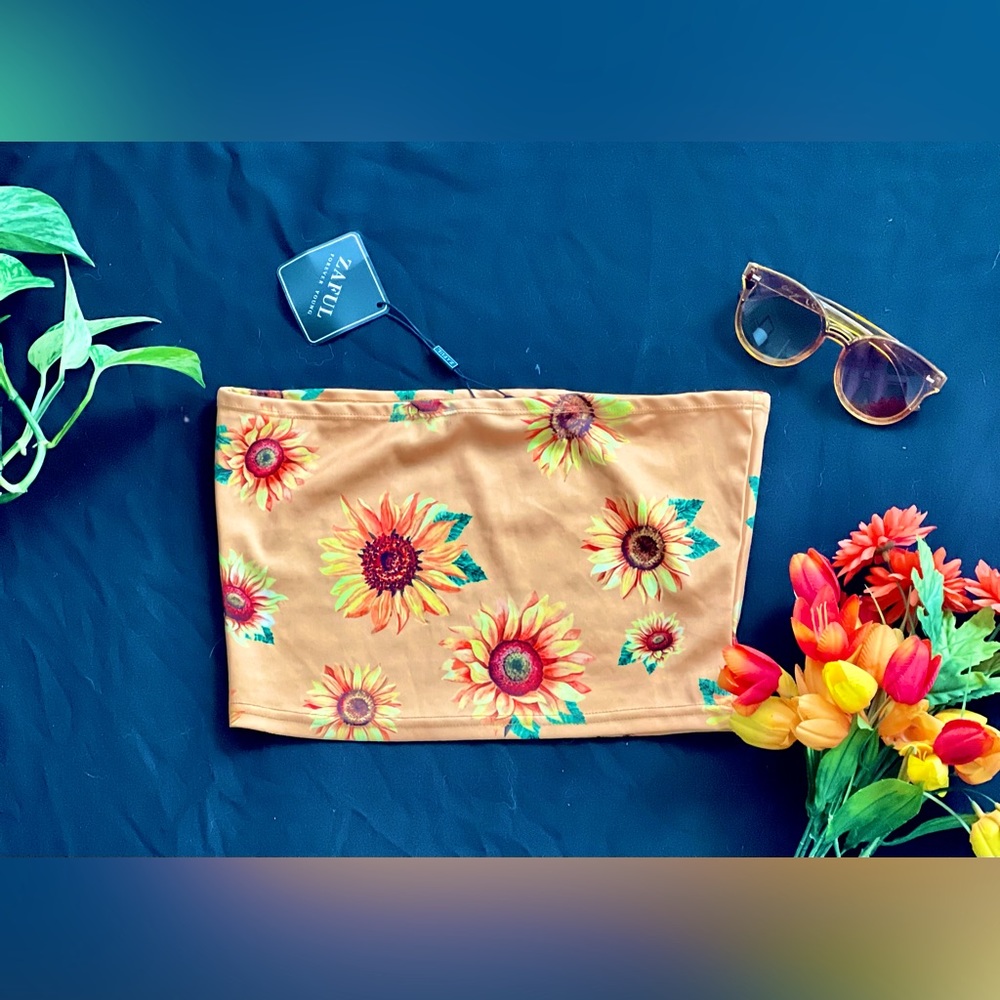 Sunflower Sleeveless Crop 🌻